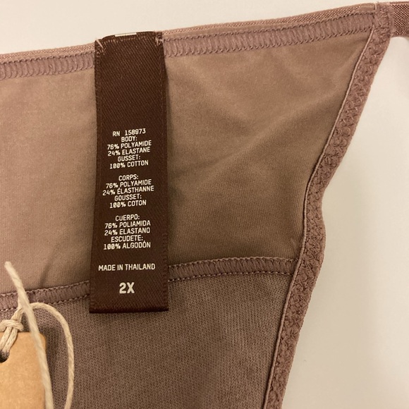 🤎🤎 SKIMS MICRO THONG 🤎🤎 - Picture 3 of 3